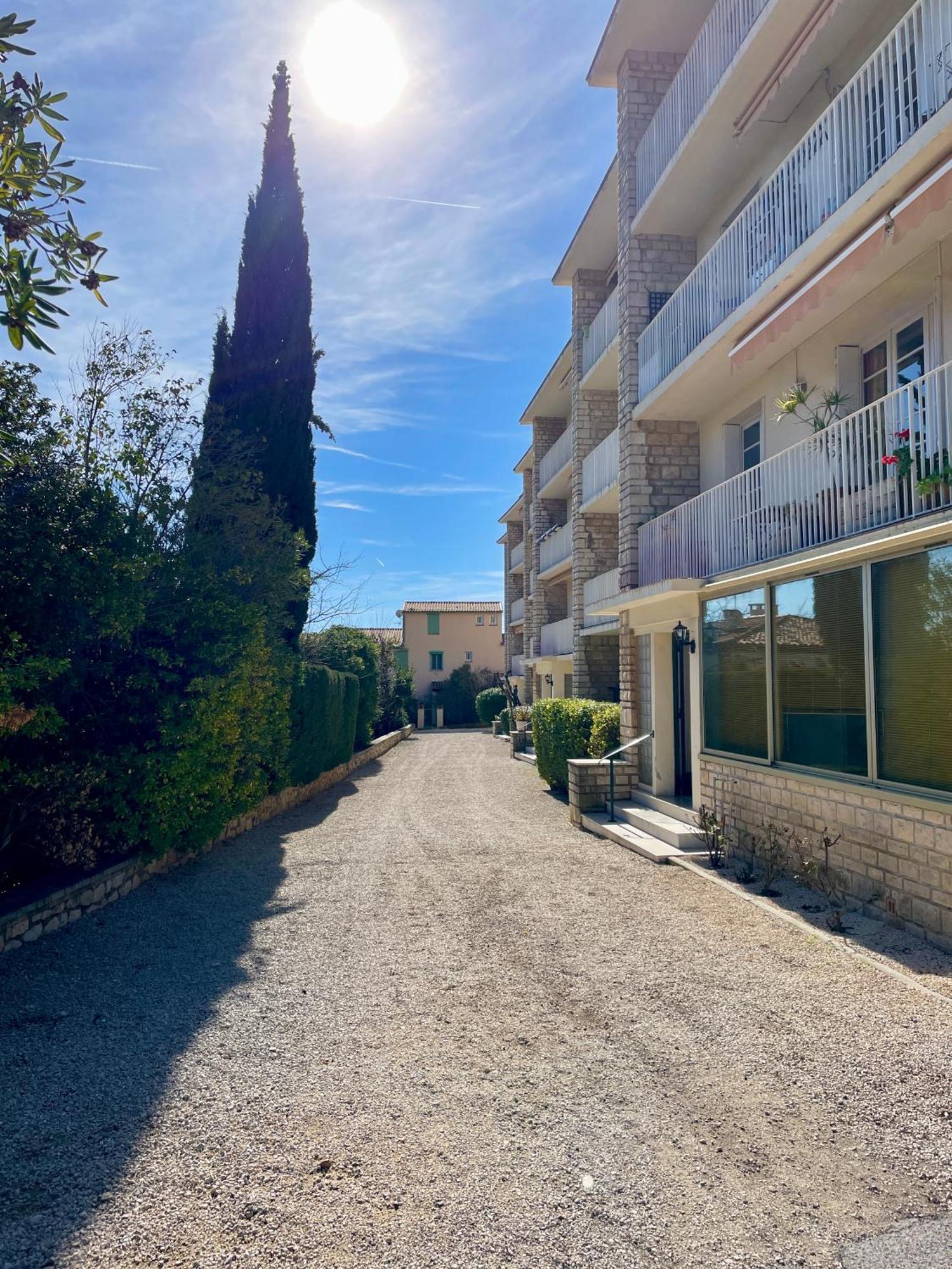 Ferienwohnung Au Coeur Et Au Calme De Bandol, Parking Et Climatisation Exterior foto